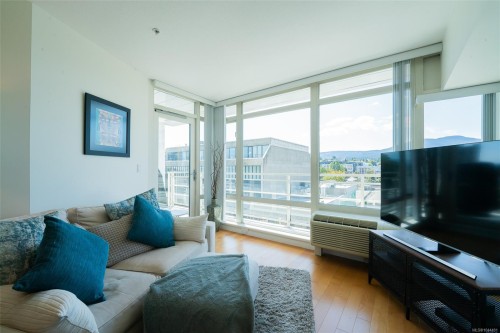 #506-38 Front St, Nanaimo, BC - Indoor Photo Showing Living Room