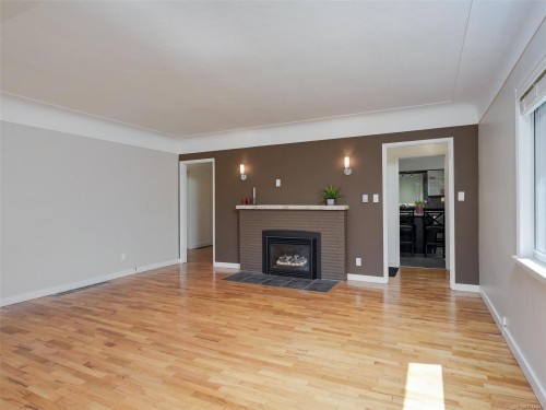 1296 Downham Pl, Saanich, BC 