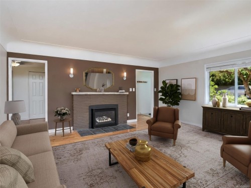 1296 Downham Pl, Saanich, BC 