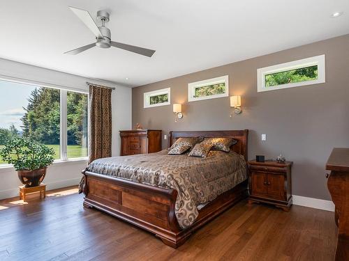 2422 Broadway Ave, Thunder Bay, ON - Indoor Photo Showing Bedroom