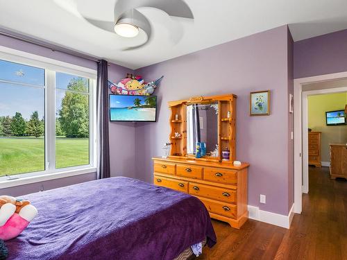 2422 Broadway Ave, Thunder Bay, ON - Indoor Photo Showing Bedroom