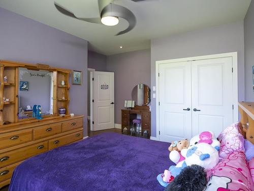 2422 Broadway Ave, Thunder Bay, ON - Indoor Photo Showing Bedroom