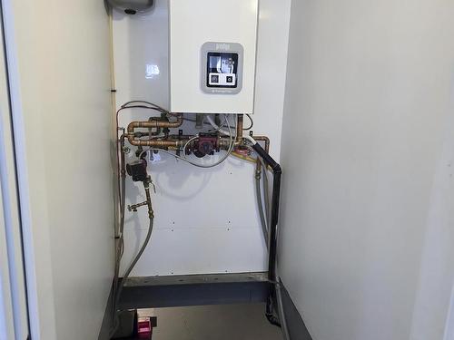 2422 Broadway Ave, Thunder Bay, ON - Indoor Photo Showing Other Room