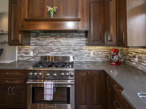 2422 Broadway Ave, Thunder Bay, ON - Indoor Photo Showing Kitchen