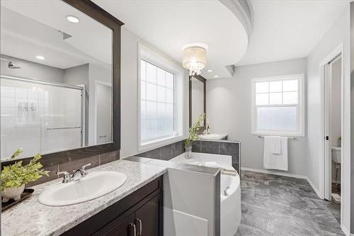 220 Thorn Dr, Winnipeg, MB - Indoor
