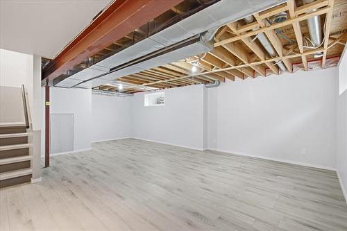 220 Thorn Dr, Winnipeg, MB - Indoor Photo Showing Basement
