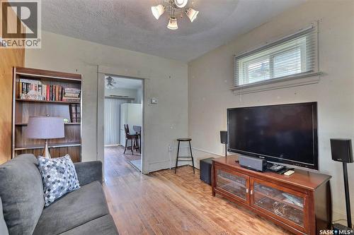 2173 Edgar Street, Regina, SK - Indoor Photo Showing Living Room