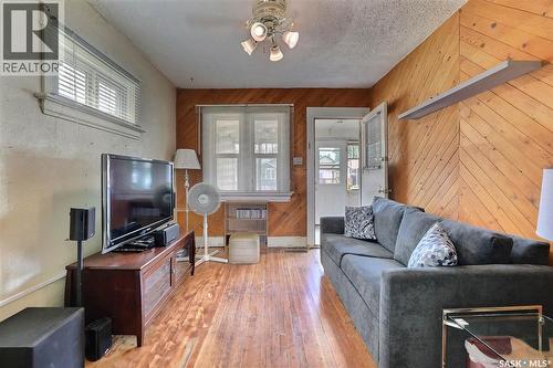 2173 Edgar Street, Regina, SK - Indoor Photo Showing Living Room