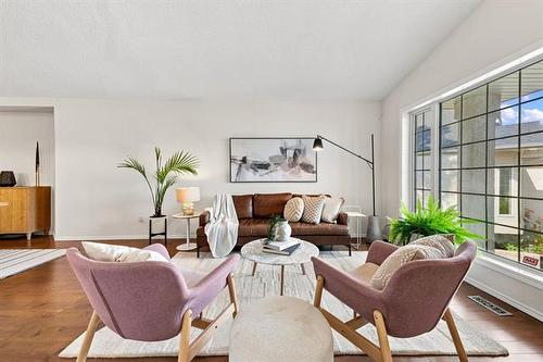 30 Wingate Crt, Winnipeg, MB - Indoor Photo Showing Living Room