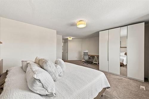 30 Wingate Crt, Winnipeg, MB - Indoor Photo Showing Bedroom