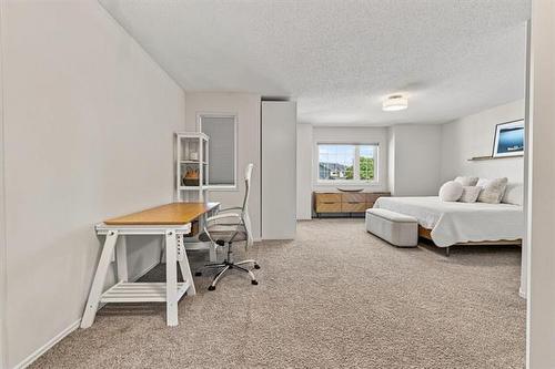 30 Wingate Crt, Winnipeg, MB - Indoor Photo Showing Bedroom
