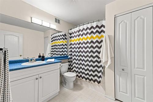 30 Wingate Crt, Winnipeg, MB - Indoor Photo Showing Bathroom