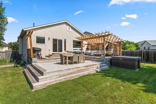 30 Wingate Crt, Winnipeg, MB - Outdoor With Deck Patio Veranda