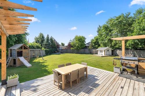 30 Wingate Crt, Winnipeg, MB - Outdoor With Deck Patio Veranda With Backyard