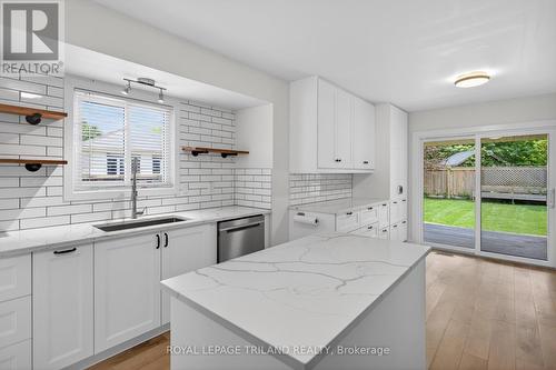 48 Cottonwood Drive, St. Thomas, ON - Indoor Photo Showing Kitchen