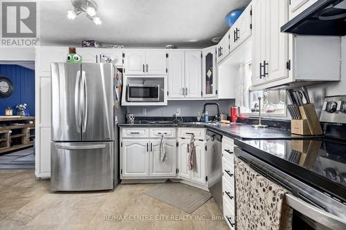 56 Mitchell Street, St. Thomas, ON - Indoor Photo Showing Kitchen