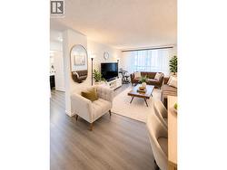 905 2016 FULLERTON AVENUE  North Vancouver, BC V7P 3E6