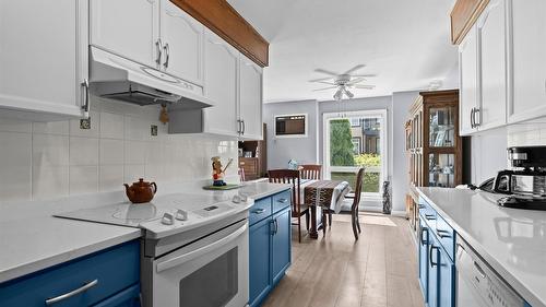 107-3815 Brown Road, West Kelowna, BC - Indoor Photo Showing Kitchen With Upgraded Kitchen