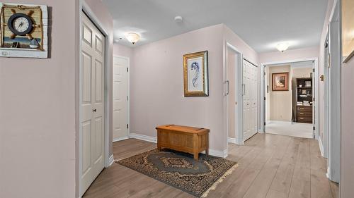 107-3815 Brown Road, West Kelowna, BC - Indoor Photo Showing Other Room