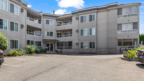107-3815 Brown Road, West Kelowna, BC - Outdoor