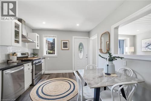 47 Brucedale Avenue E, Hamilton, ON - Indoor Photo Showing Kitchen With Upgraded Kitchen