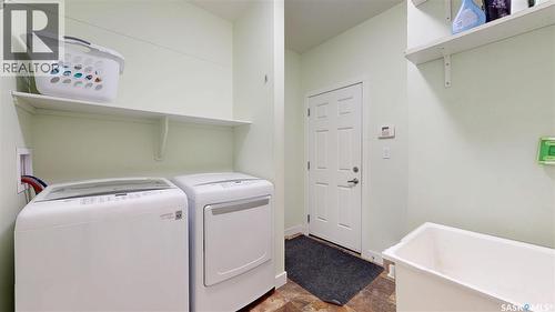 2632 Makowsky Crescent, Regina, SK - Indoor Photo Showing Laundry Room