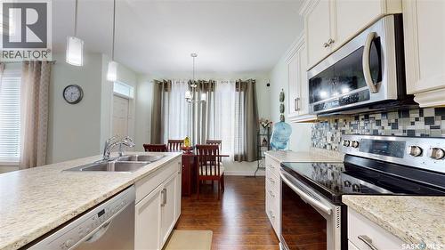 2632 Makowsky Crescent, Regina, SK - Indoor Photo Showing Kitchen With Double Sink