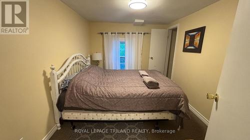 UPPER - 279 CHARLOTTE STREET , Central Elgin (Port Stanley), Ontario N5L 1A8 3