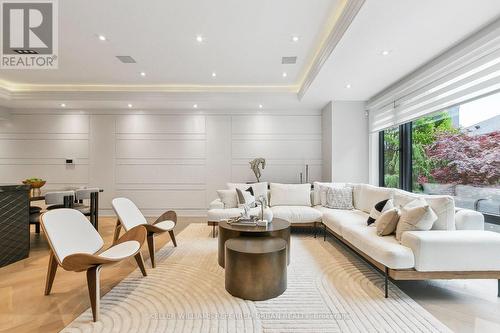 12 Otter Crescent, Toronto, ON - Indoor Photo Showing Other Room