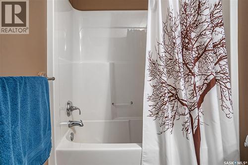 13 547 East Hampton Boulevard, Saskatoon, SK - Indoor Photo Showing Bathroom
