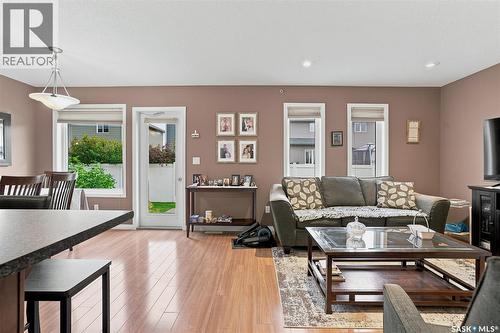 13 547 East Hampton Boulevard, Saskatoon, SK - Indoor Photo Showing Living Room