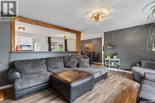 315 Caskey Drive, Melfort, SK - Indoor Photo Showing Living Room