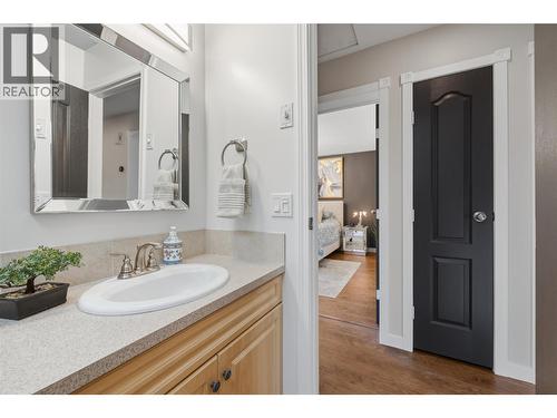 Main Bathroom - 2208 Mimosa Drive, West Kelowna, BC 