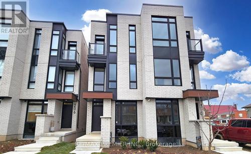 LOWER - 208 MCROBERTS AVENUE W , Toronto, Ontario M6E 4P5 2