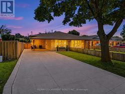 167 BERKINDALE DRIVE  Hamilton, ON L8E 2R6