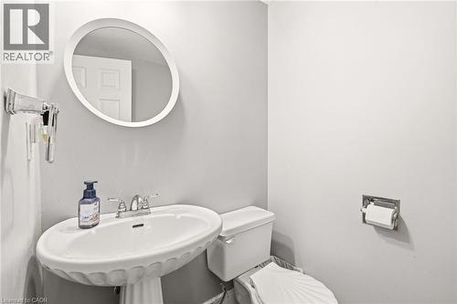 4 Eileen Street, Waterdown, ON - Indoor Photo Showing Bathroom