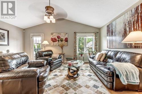 67 Peach Tree Boulevard, St. Thomas, ON - Indoor Photo Showing Living Room