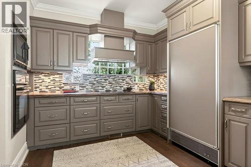 377 Hess Street S, Hamilton, ON - Indoor Photo Showing Kitchen