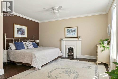 377 Hess Street S, Hamilton, ON - Indoor Photo Showing Bedroom