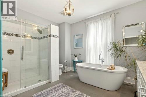 377 Hess Street S, Hamilton, ON - Indoor Photo Showing Bathroom