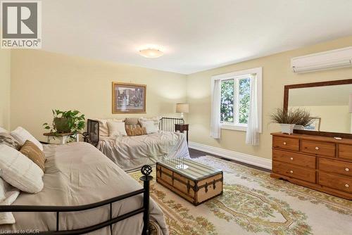 377 Hess Street S, Hamilton, ON - Indoor Photo Showing Bedroom