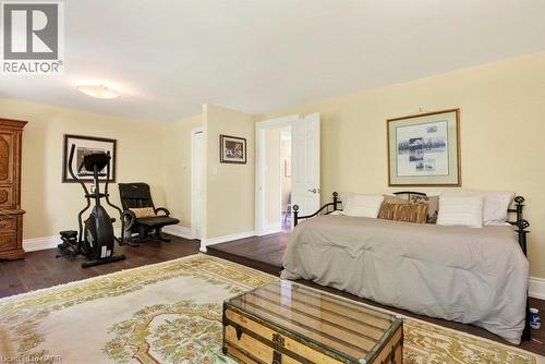 377 Hess Street S, Hamilton, ON - Indoor Photo Showing Bedroom