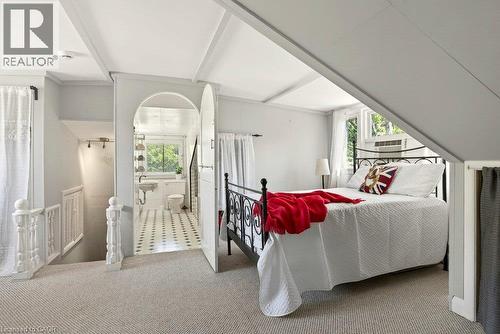 377 Hess Street S, Hamilton, ON - Indoor Photo Showing Bedroom