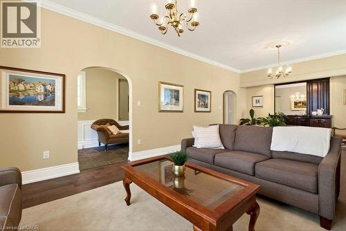 377 Hess Street S, Hamilton, ON - Indoor Photo Showing Living Room