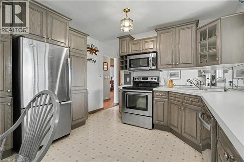 87 Mcdonald Avenue, Thorold, ON - Indoor Photo Showing Kitchen