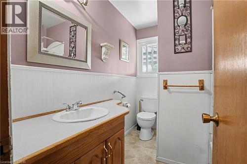 87 Mcdonald Avenue, Thorold, ON - Indoor Photo Showing Bathroom