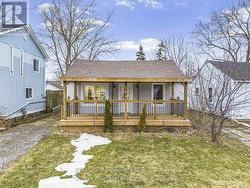 6167 SKINNER STREET Niagara Falls, ON L2G 2Y4