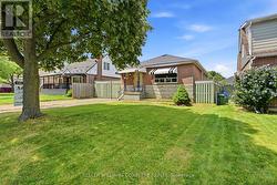 6 SEVEN OAKS DRIVE  Hamilton, ON L9A 4C8
