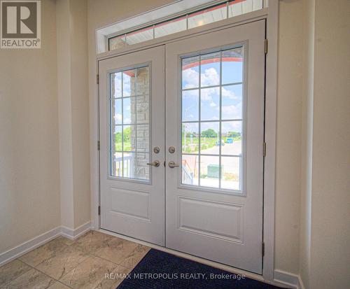 100 Moss Drive, Cambridge, ON - Indoor Photo Showing Other Room