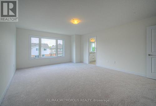 100 Moss Drive, Cambridge, ON - Indoor Photo Showing Other Room